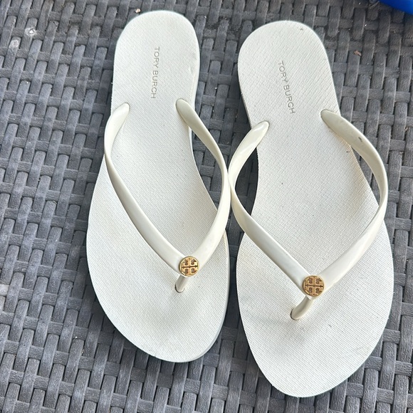 Tory Burch Solid thin flip flop PVC/EVA size 7 in New Ivory 2023 new style - Picture 2 of 6